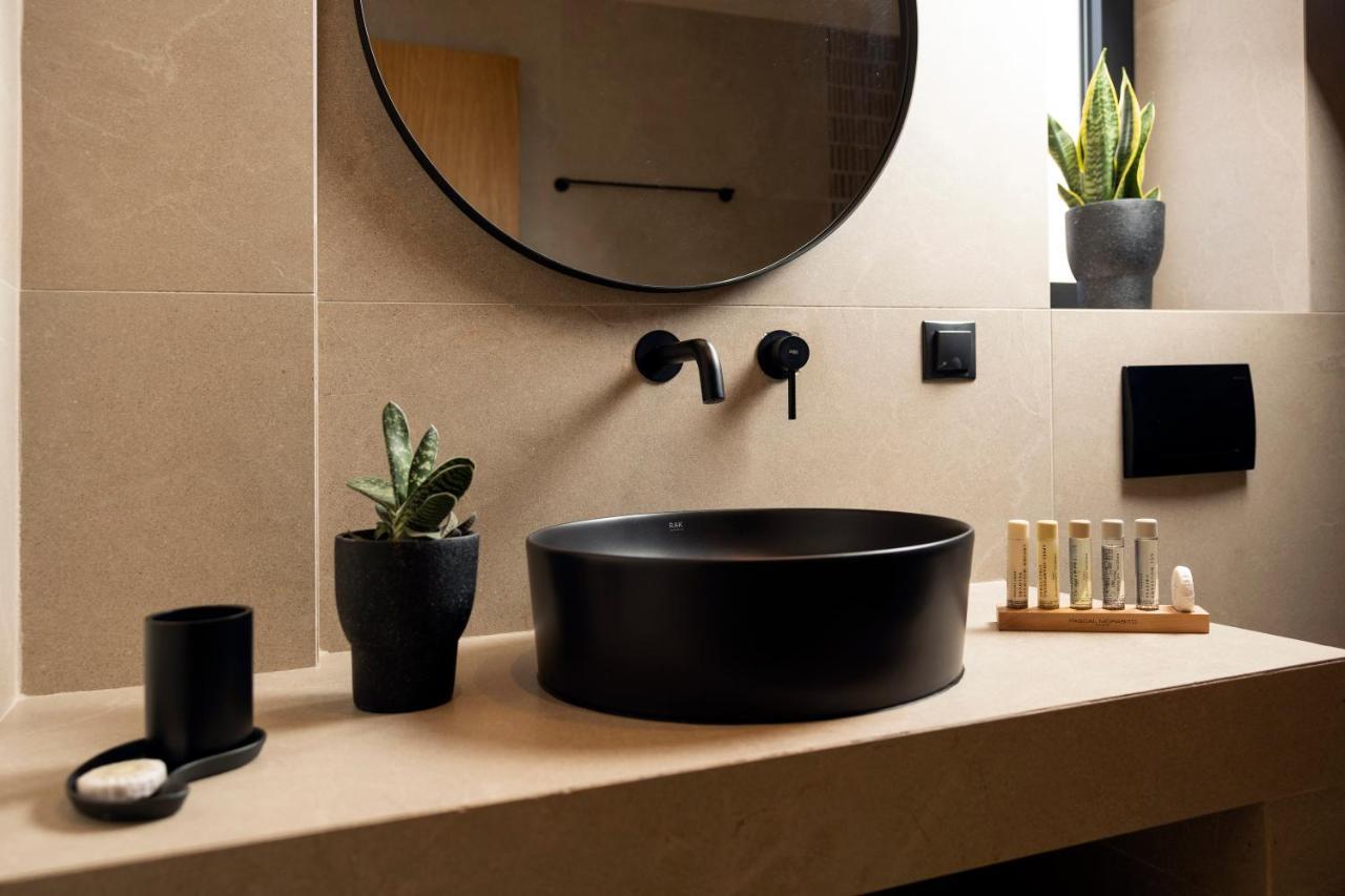 Pnoes Luxury Suites Paliouri Bagian luar foto