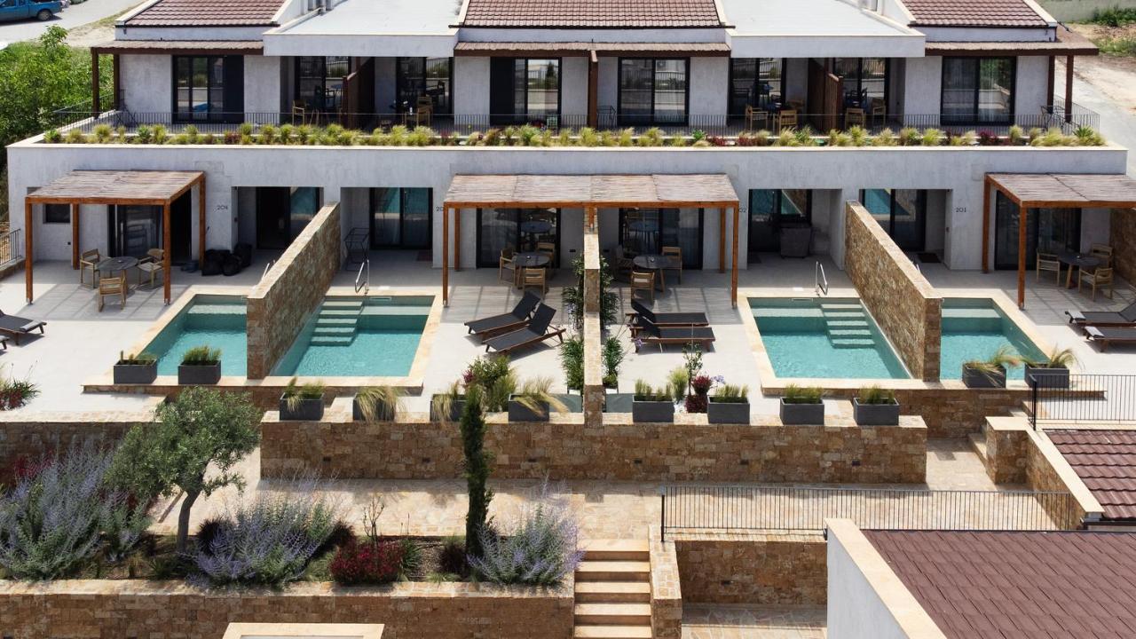 Pnoes Luxury Suites Paliouri Bagian luar foto