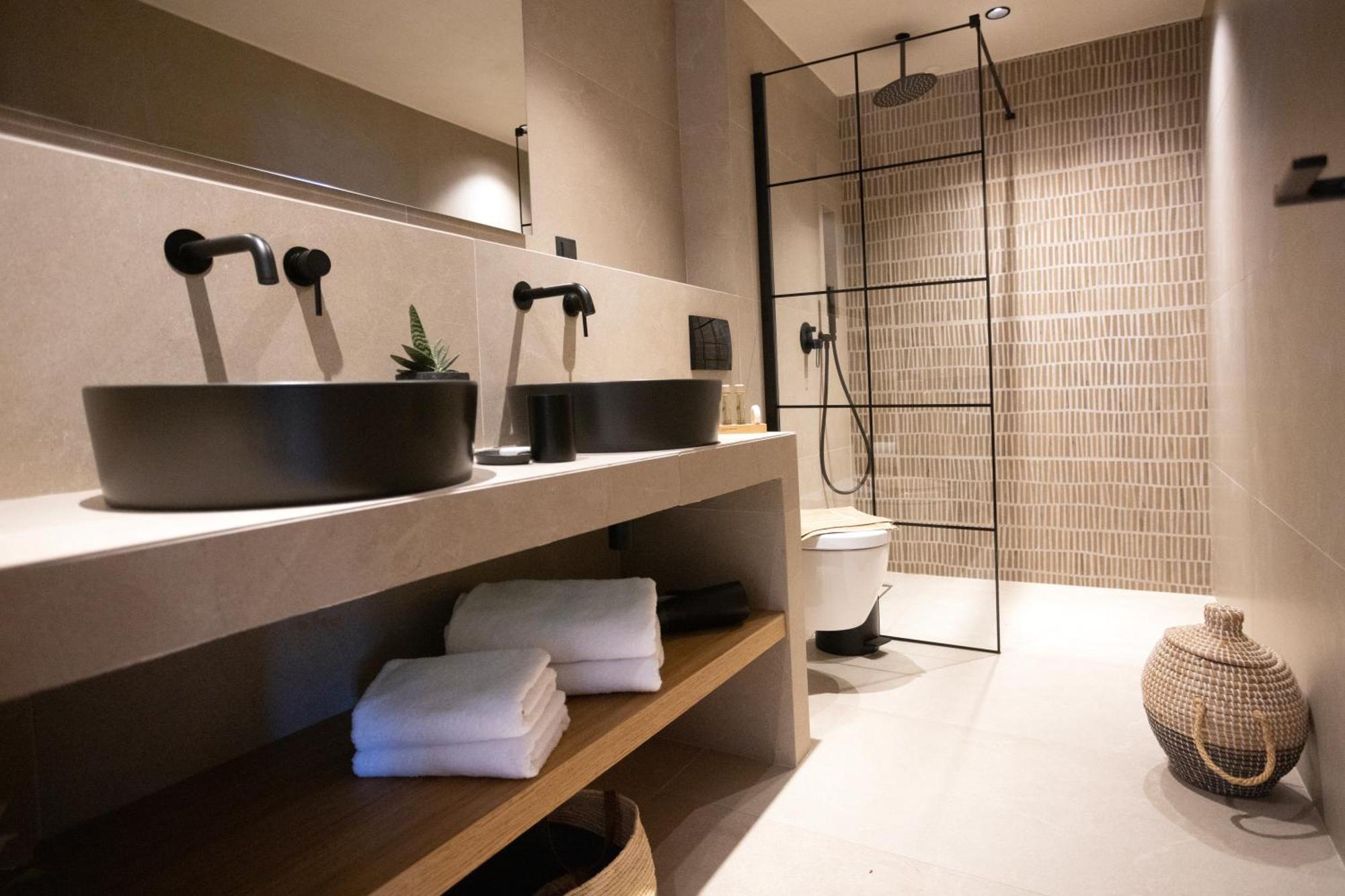 Pnoes Luxury Suites Paliouri Bagian luar foto
