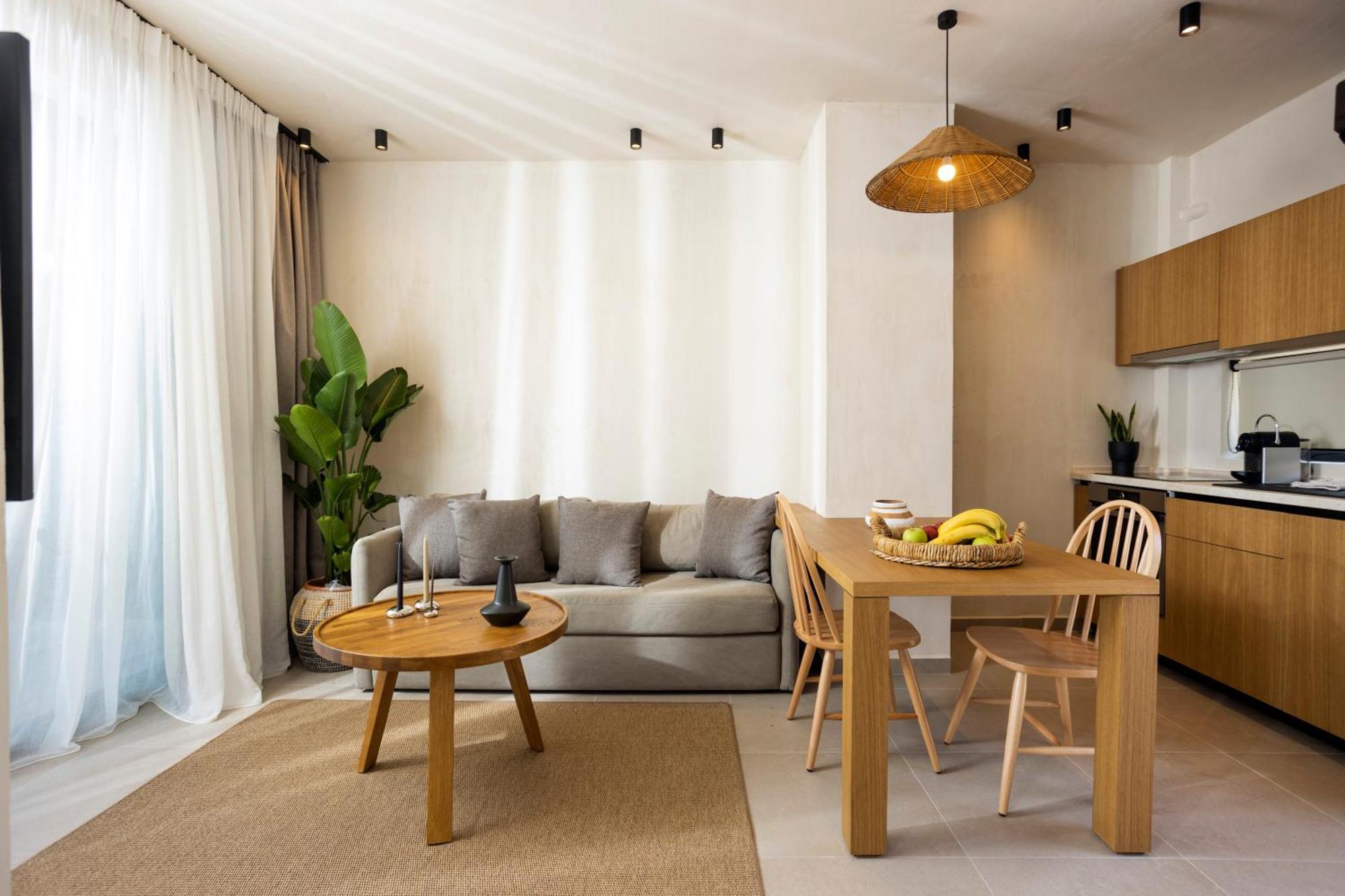 Pnoes Luxury Suites Paliouri Bagian luar foto