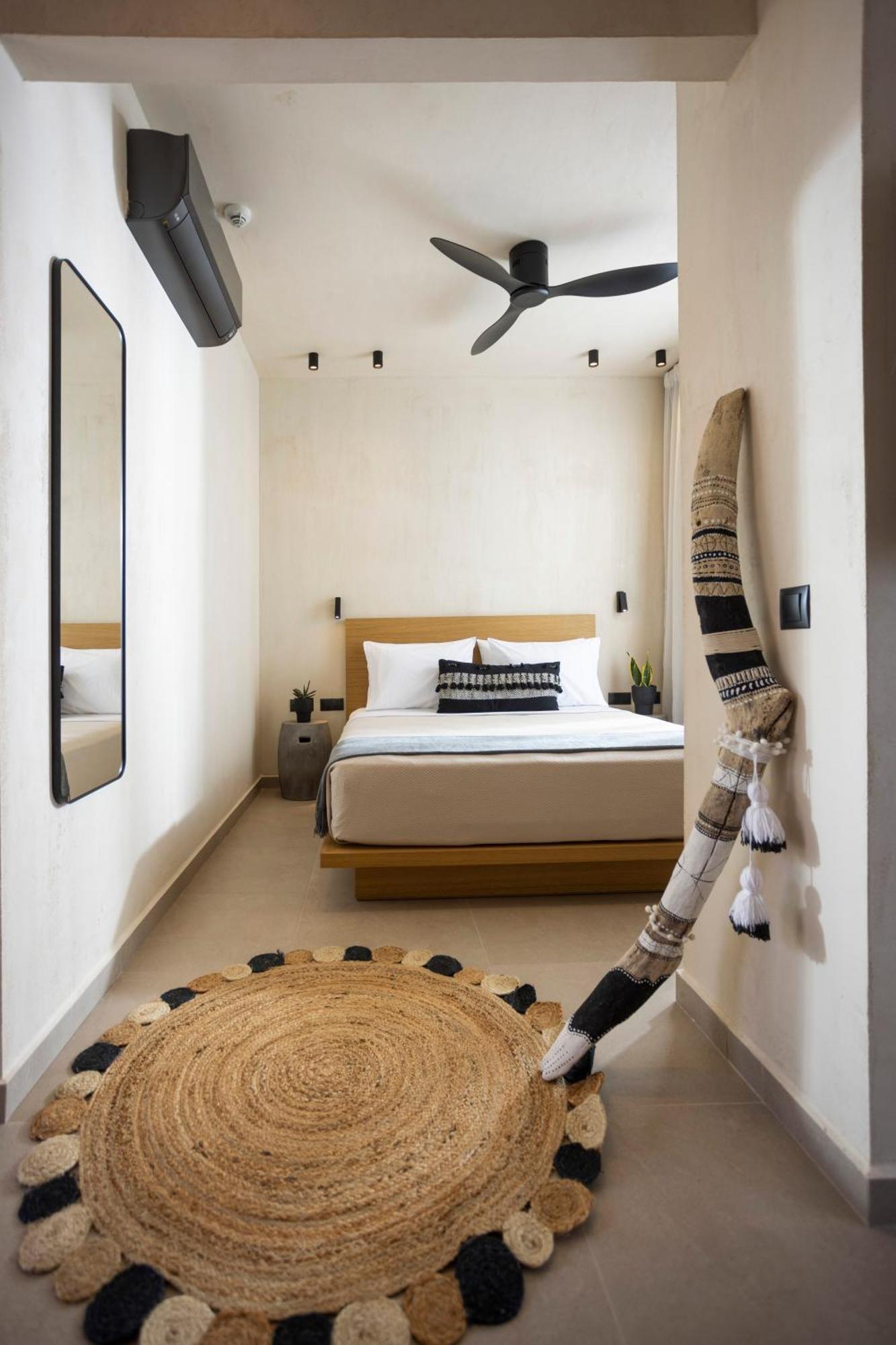 Pnoes Luxury Suites Paliouri Bagian luar foto