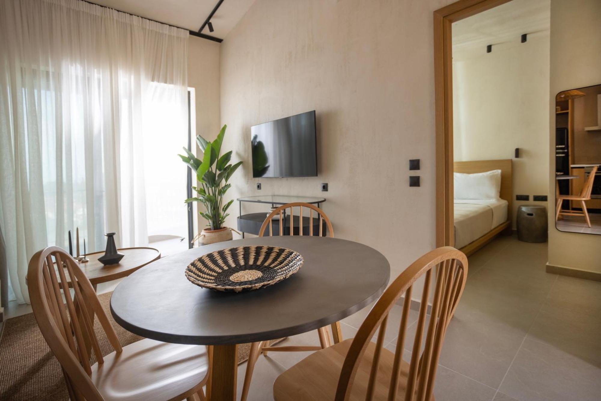 Pnoes Luxury Suites Paliouri Bagian luar foto